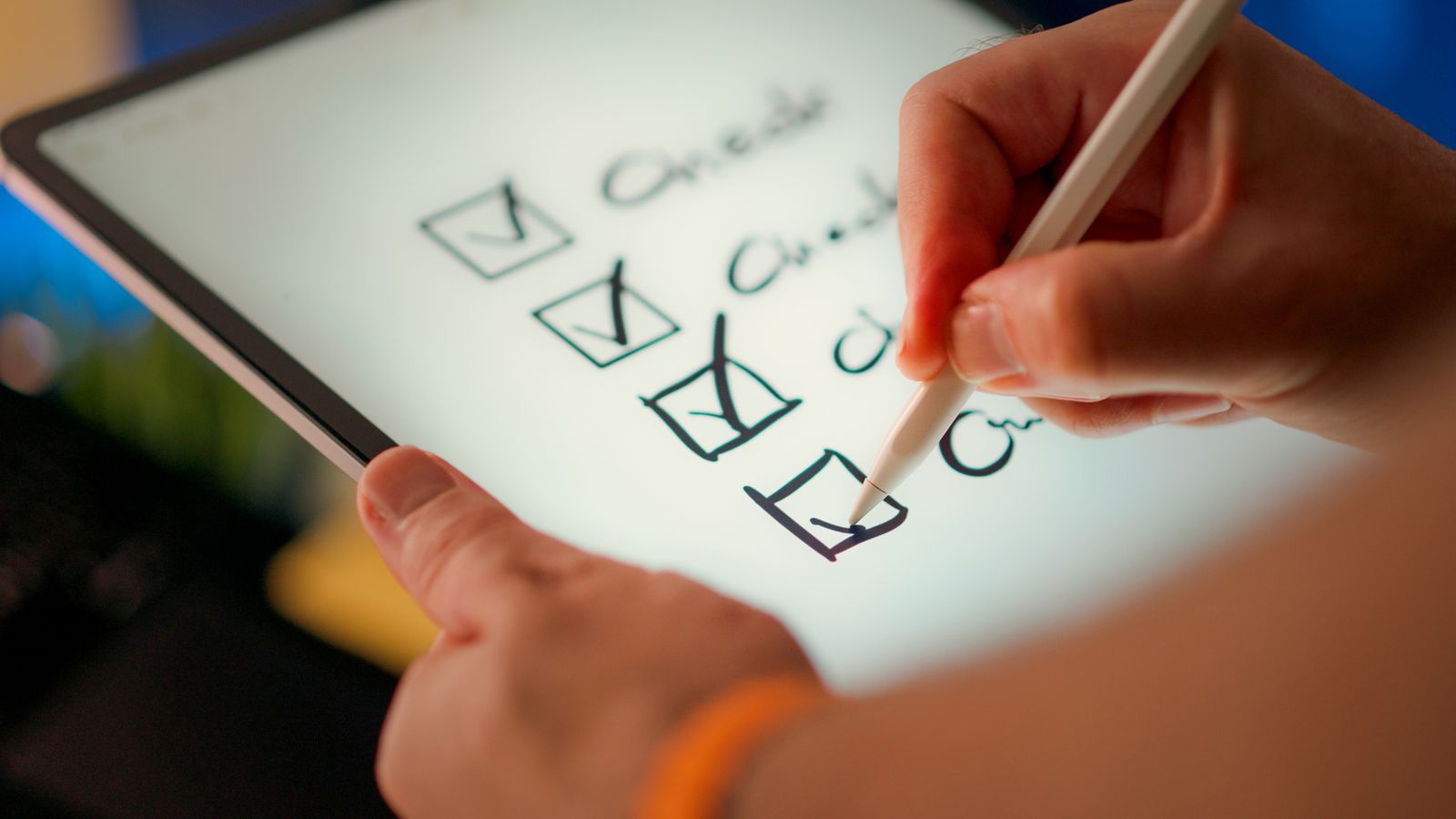 Reviewing and e-signing a record on a tablet